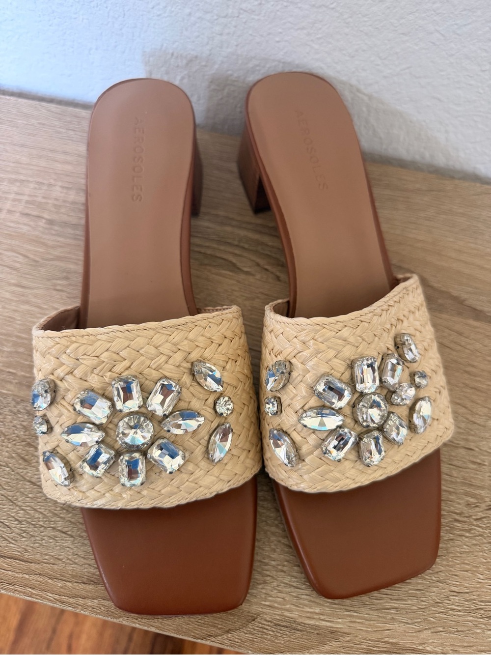 NEW AEROSOLES Tan Raffia Slide Heels with Crystal Embellishments ~ Size 11